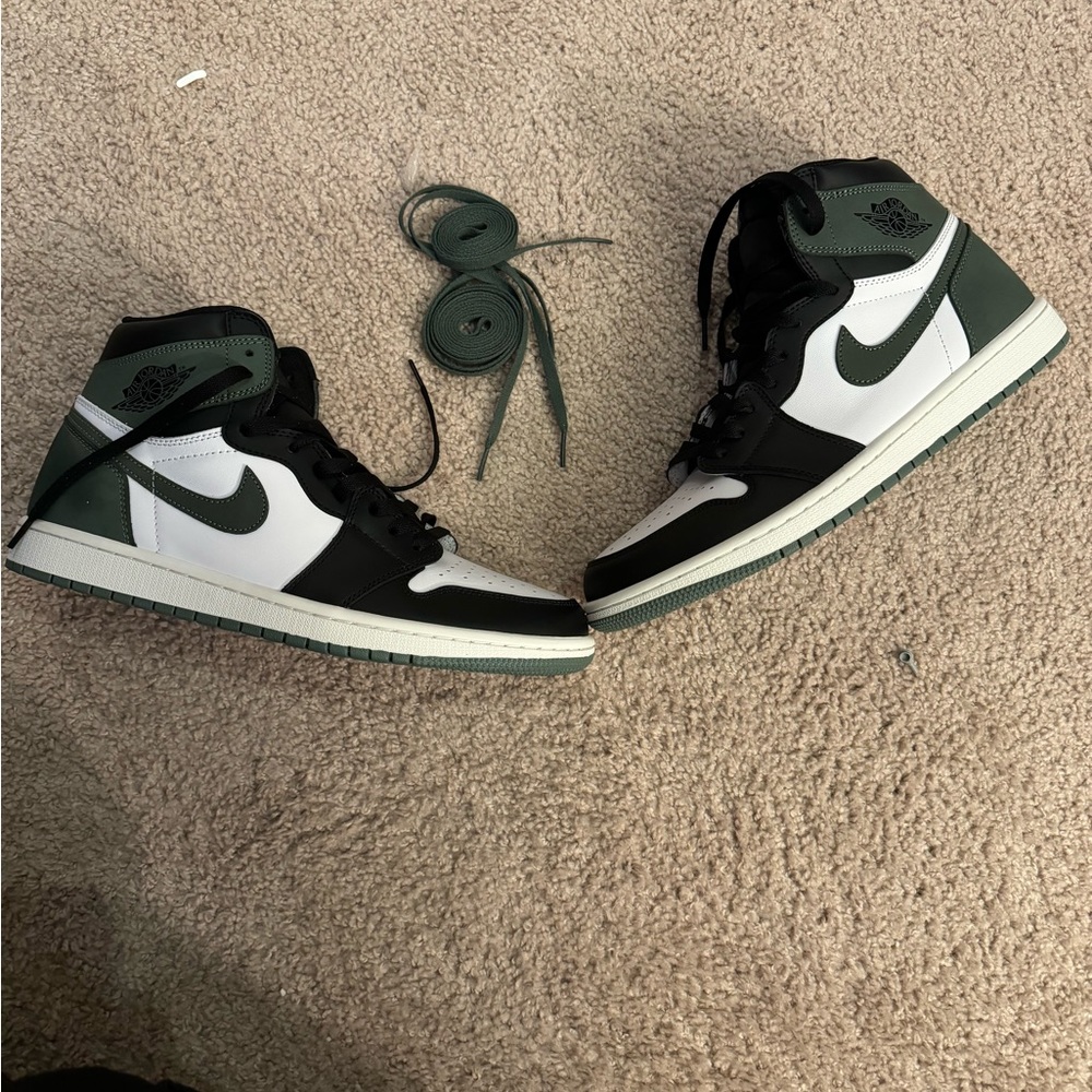 Retro Jordan 1 green
